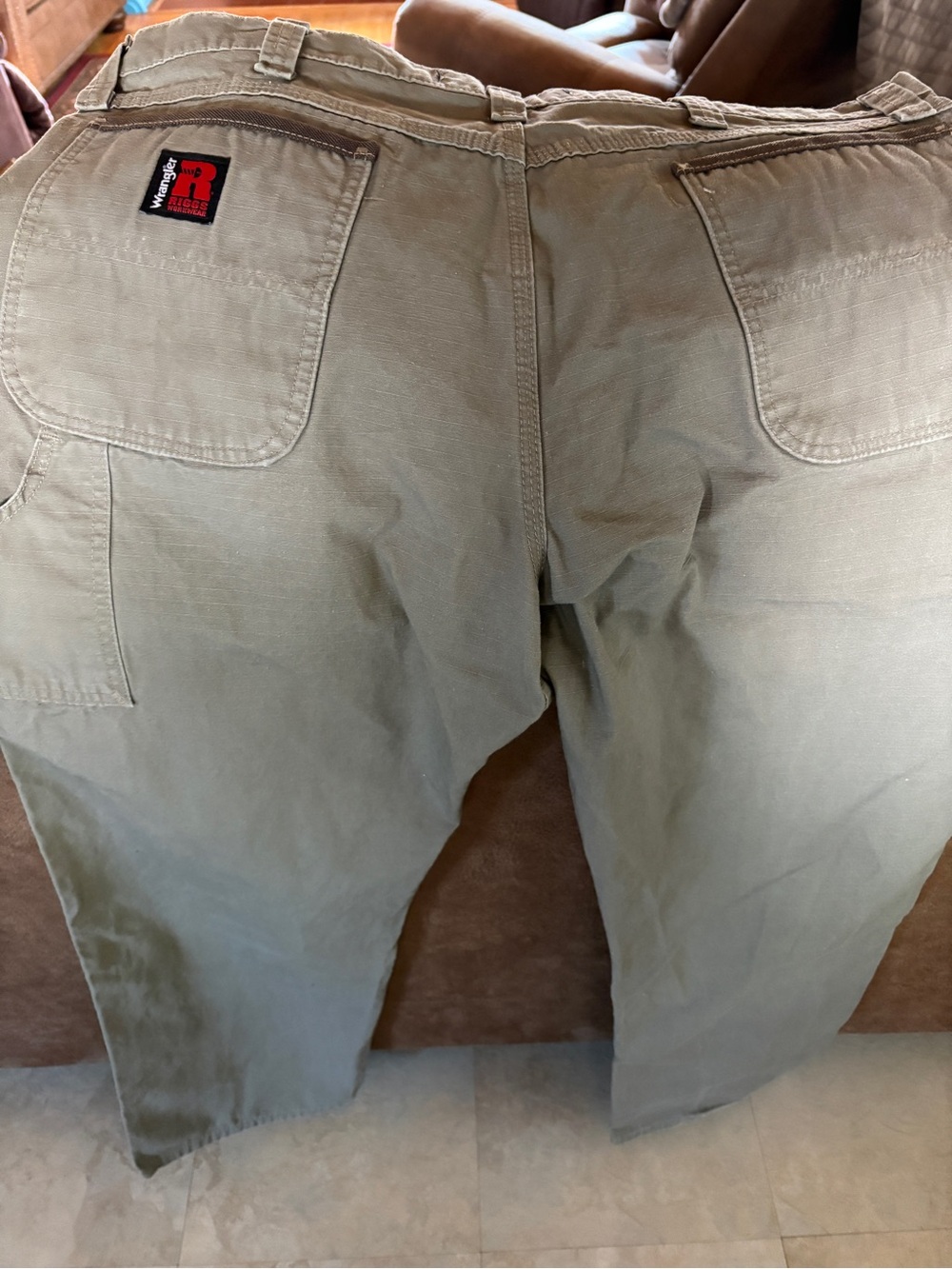 Wrangler Retro Relaxed Fit Men’s Pants — tan